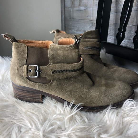 Gentle Souls 8.5 Kenneth Cole Penny olive green suede moto buckle ankle boots - Picture 1 of 7